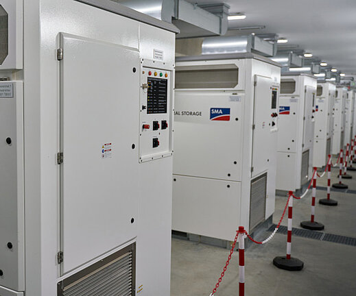 Sieć autonomiczna dla regionu Bordesholm: zasilanie elektryczne także w razie awarii sieci.