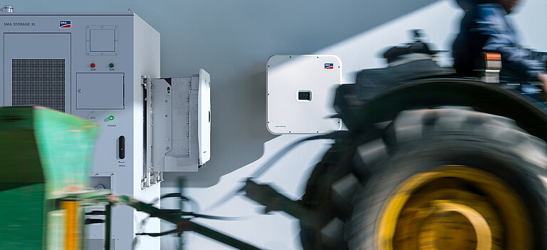 SMA Commercial Energy Solution​: Magazynuj energię słoneczną. Korzystaj z niej elastycznie.